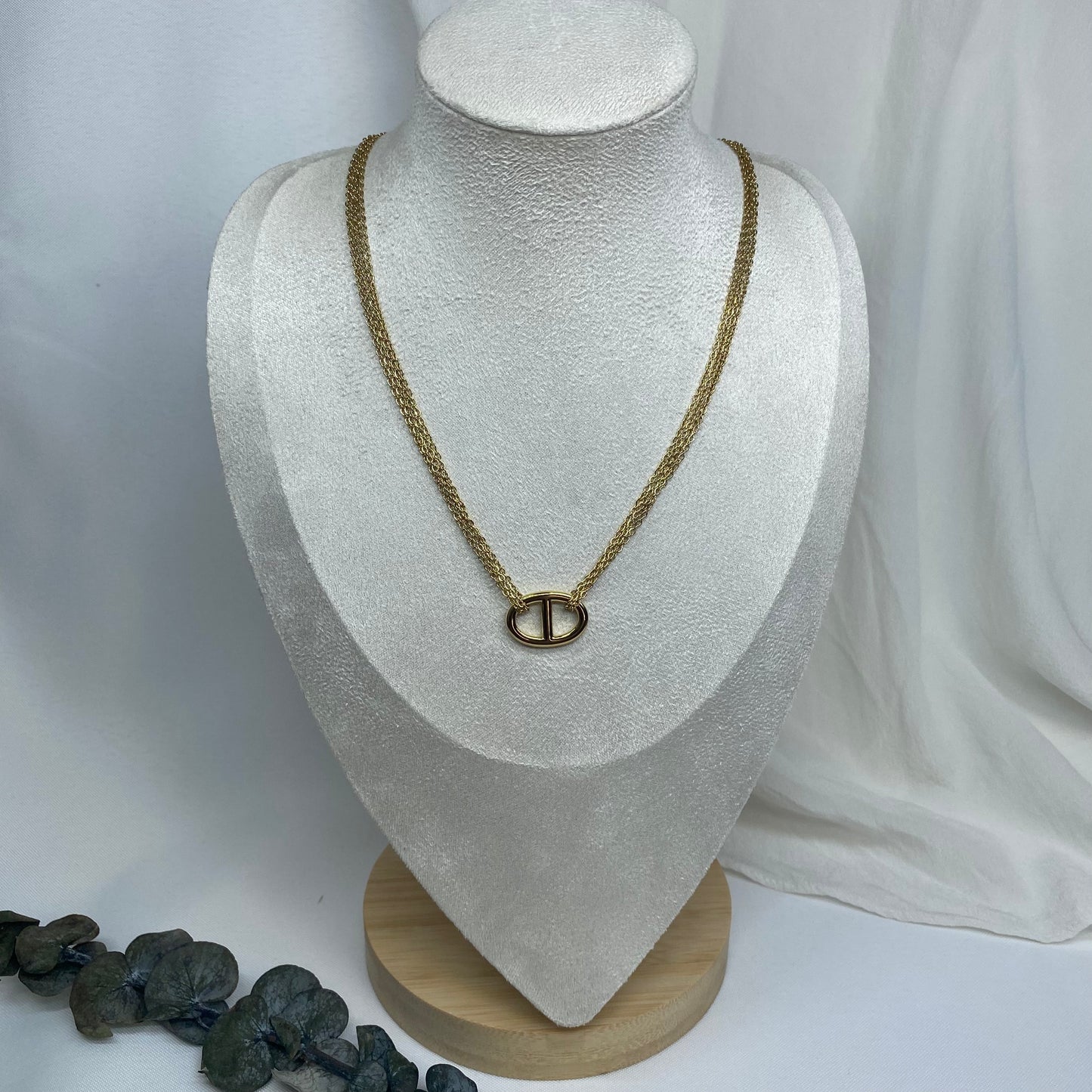 Collier Dana